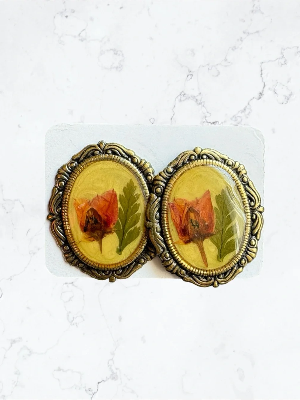 Vintage Floral Pressed Flower Oval Brooch Pair in Antique Gold